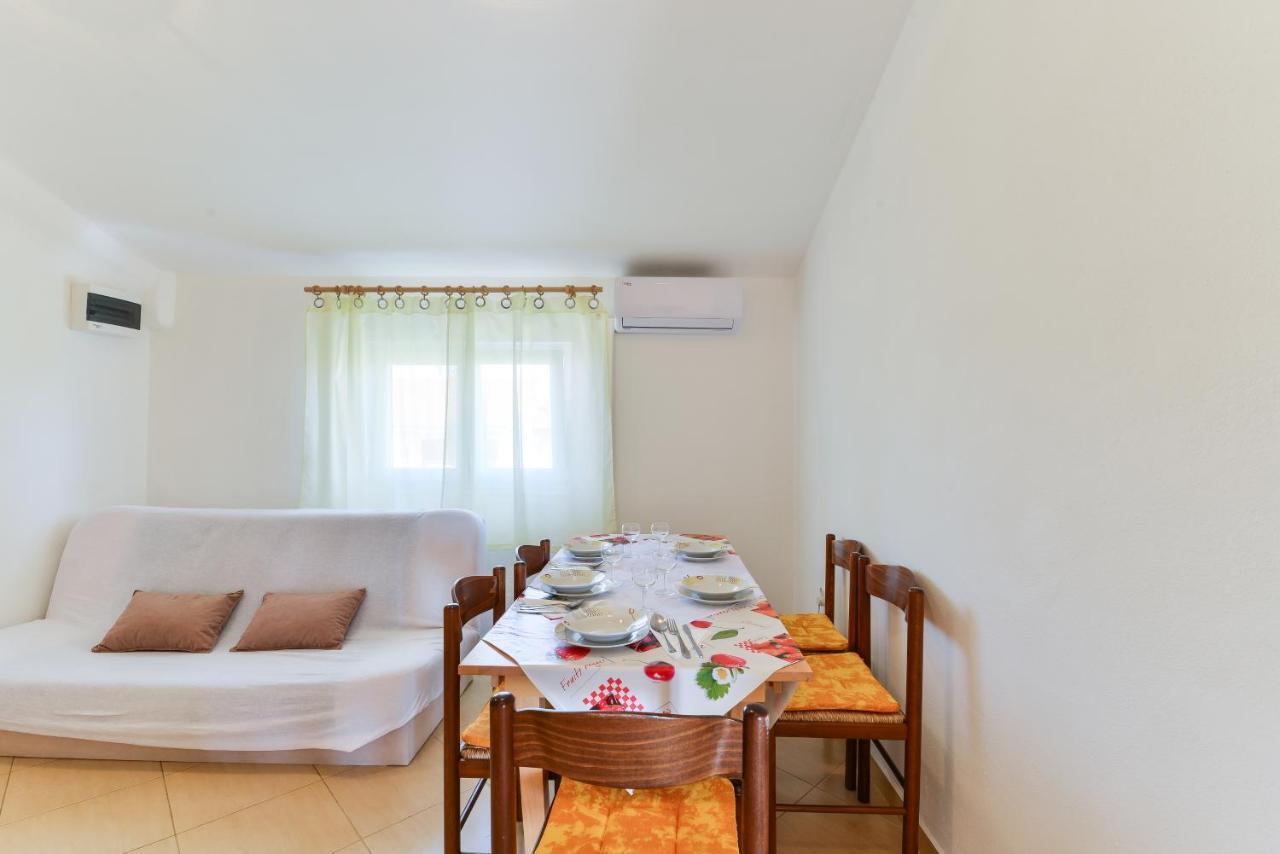 Apartments Lavanda Turanj Exterior foto